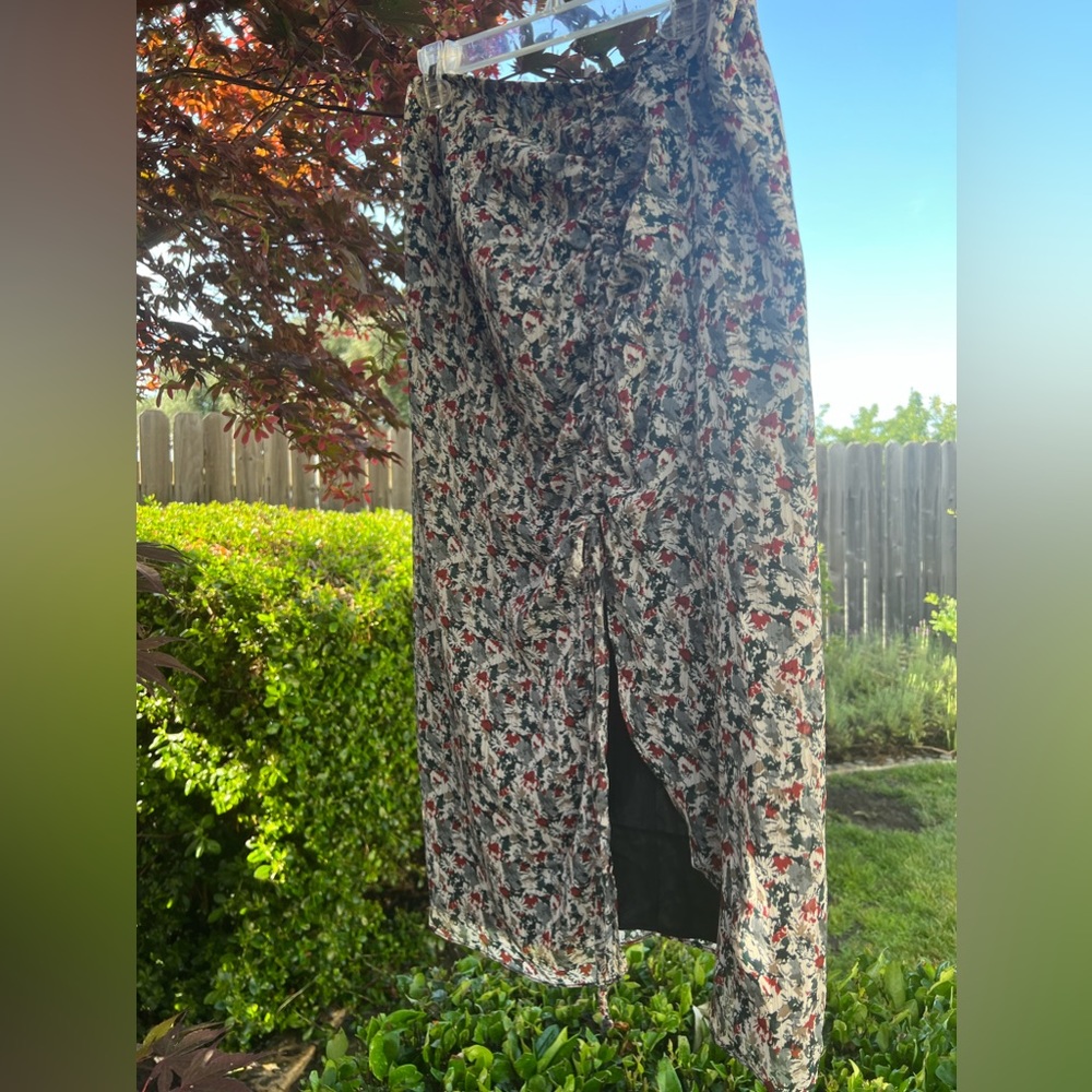 Skirt with Slit